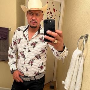 Meet your Posher, Ray